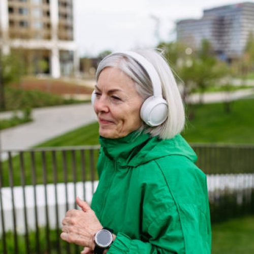 The Transformative Effects of Music Therapy on Senior Wellness